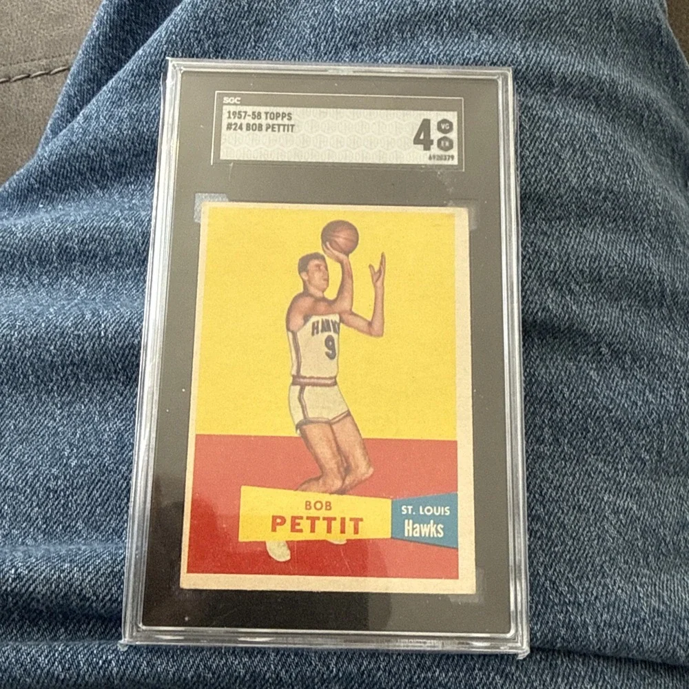 1957-58  Topps #24 Bob Pettit SGC 4 NBA HOF‎ St Louis Hawks